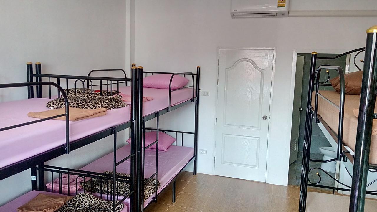 Suratthani Airport Hostel Сурат-Тхані Екстер'єр фото