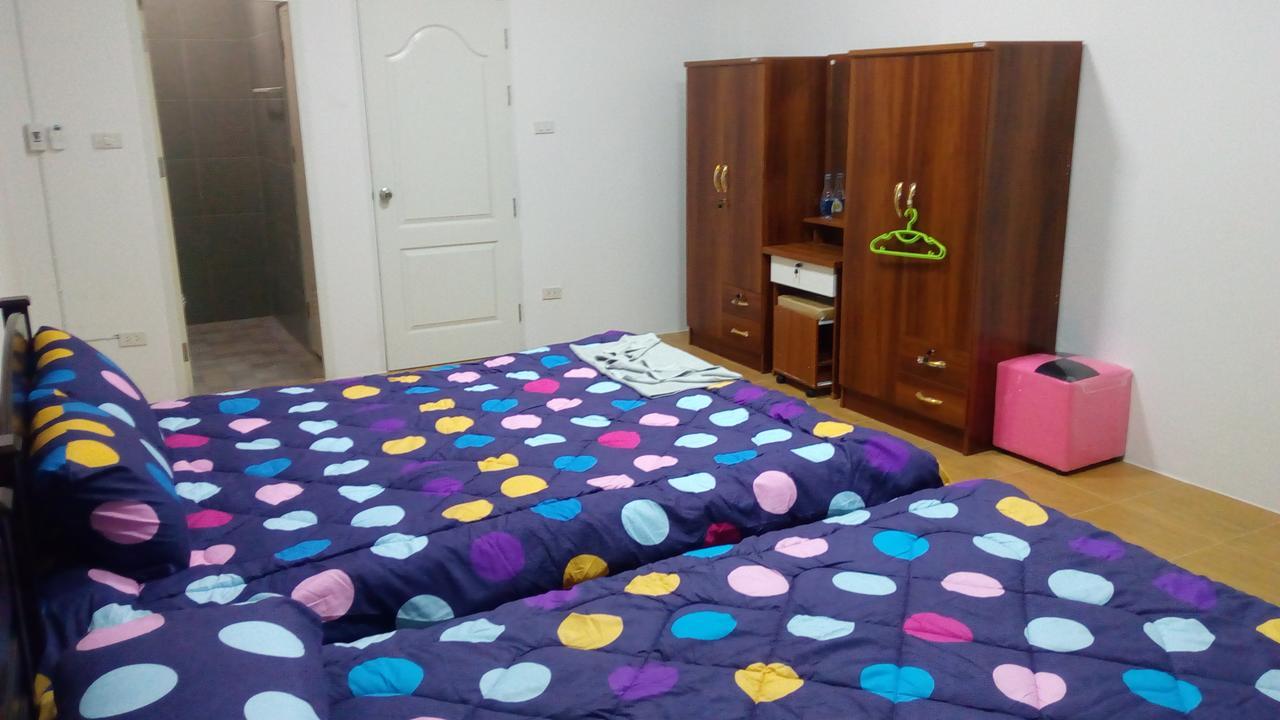 Suratthani Airport Hostel Сурат-Тхані Екстер'єр фото
