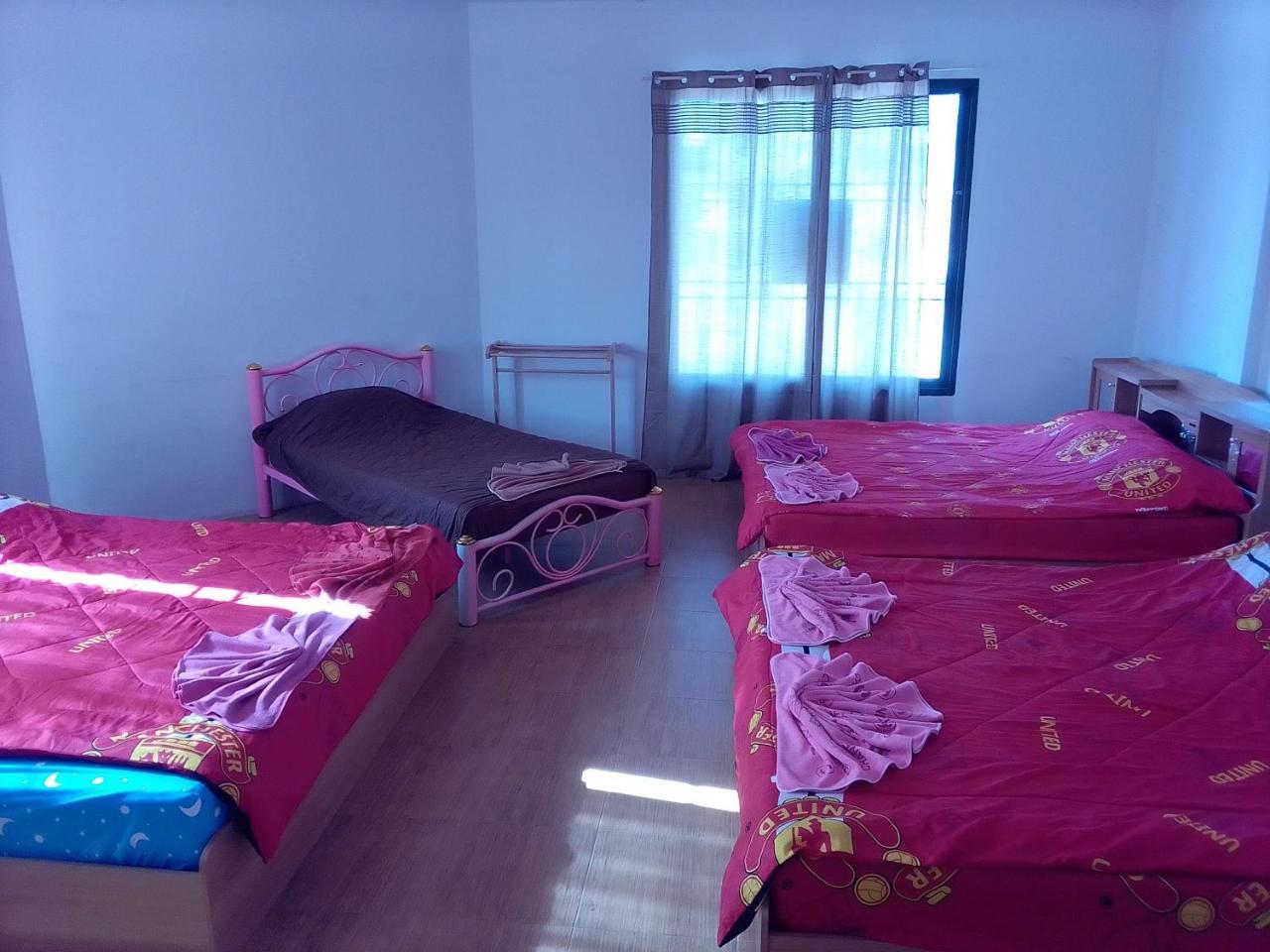 Suratthani Airport Hostel Сурат-Тхані Екстер'єр фото
